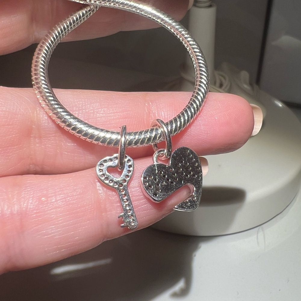 Splitable Heart & Key Dangle Charm - image 7